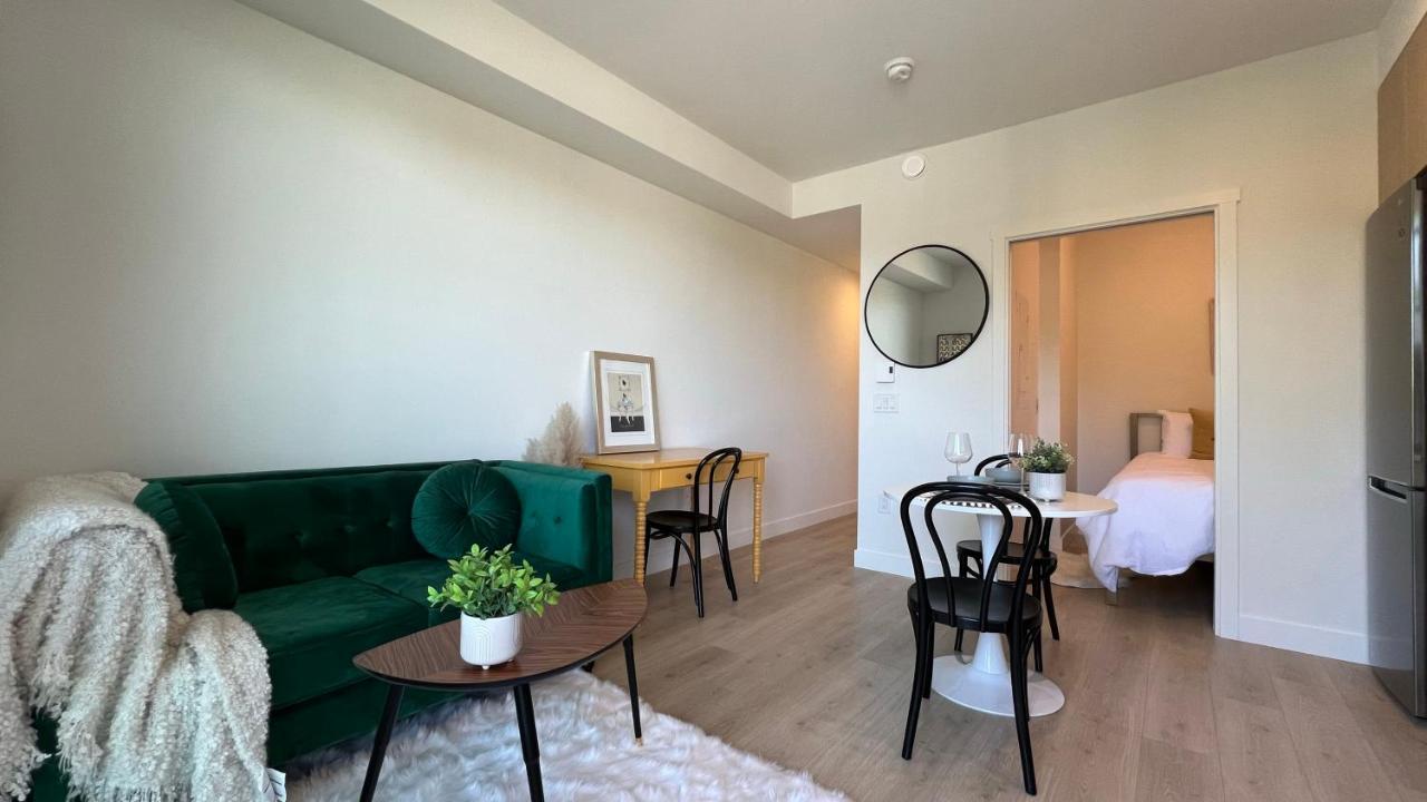 Hillside Oasis By Iris Properties! Victoria Kültér fotó