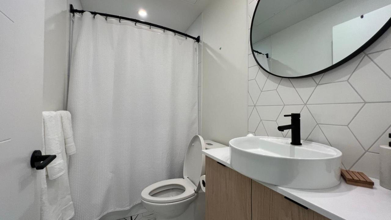 Hillside Oasis By Iris Properties! Victoria Kültér fotó