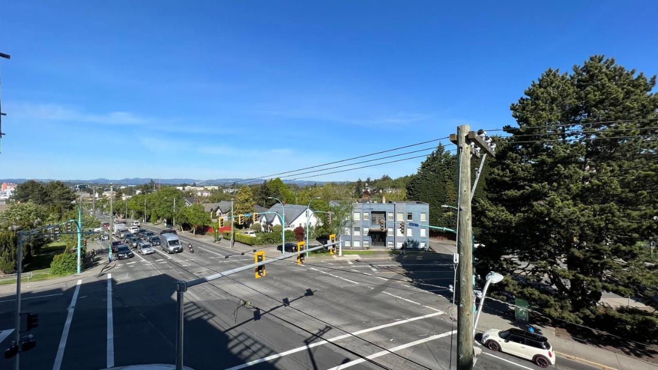 Hillside Oasis By Iris Properties! Victoria Kültér fotó